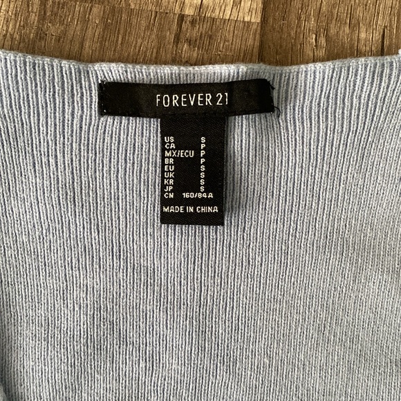 Forever 21 crop top - Picture 2 of 3